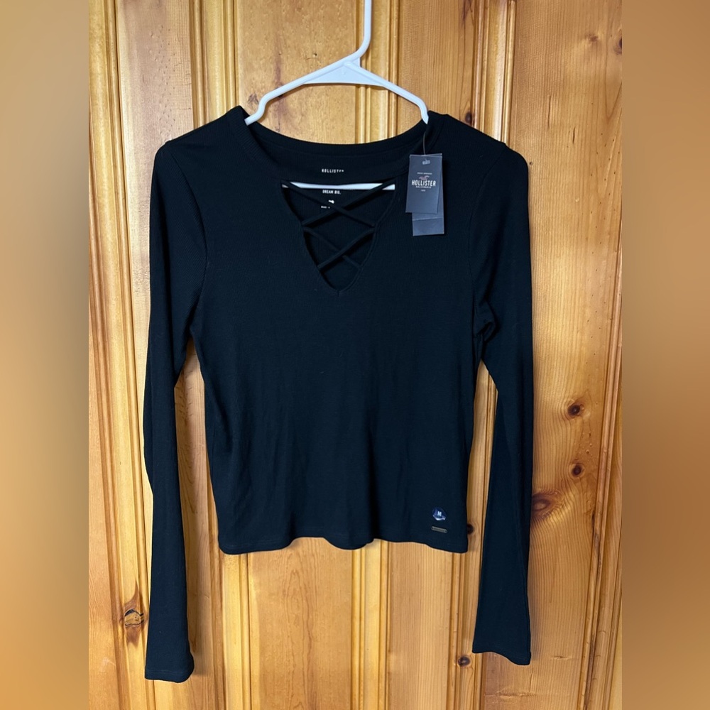 Hollister top